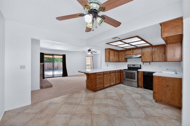 395 N Fordham Avenue, Fresno, CA 93727