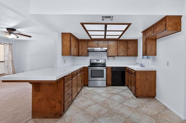 395 N Fordham Avenue, Fresno, CA 93727