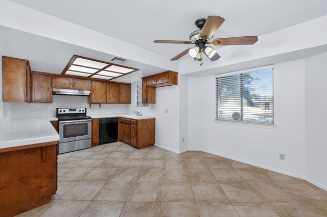 395 N Fordham Avenue, Fresno, CA 93727