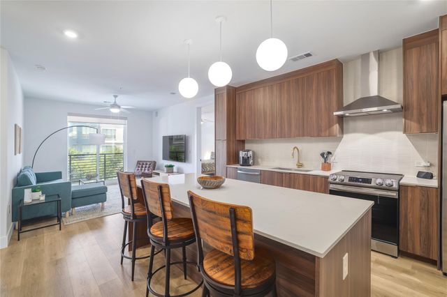 1701 Simond Ave 312, Austin, TX 78723