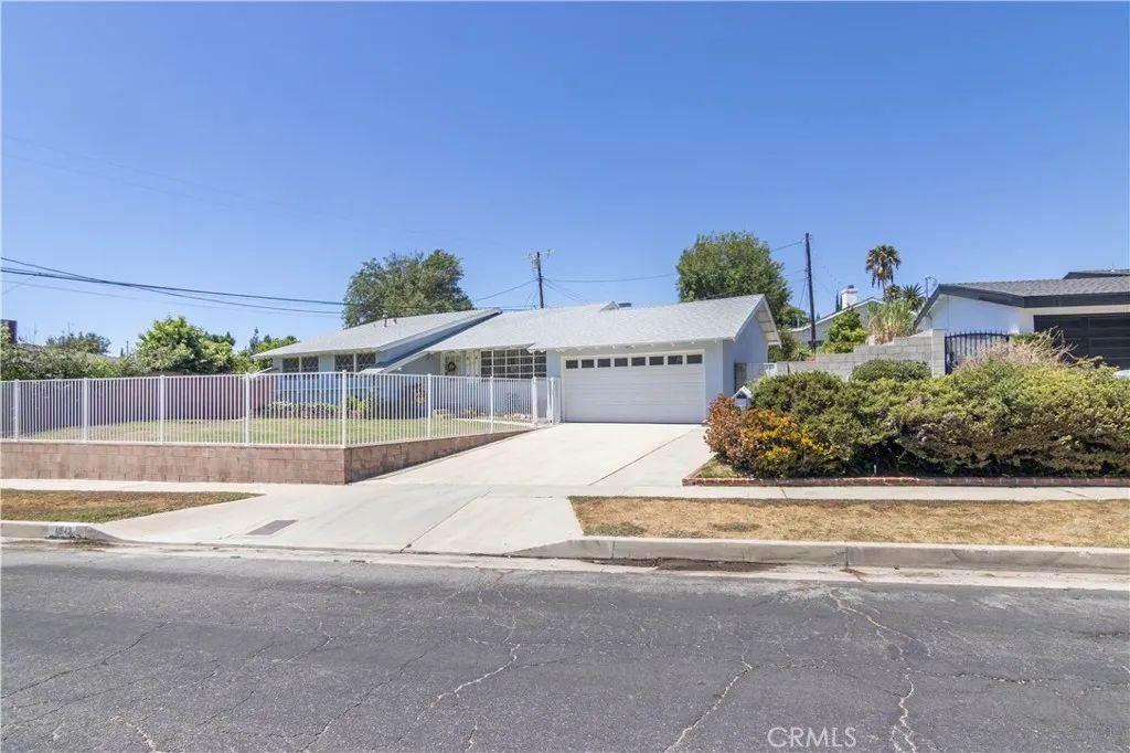 11543 Swinton, Granada Hills, CA 91344