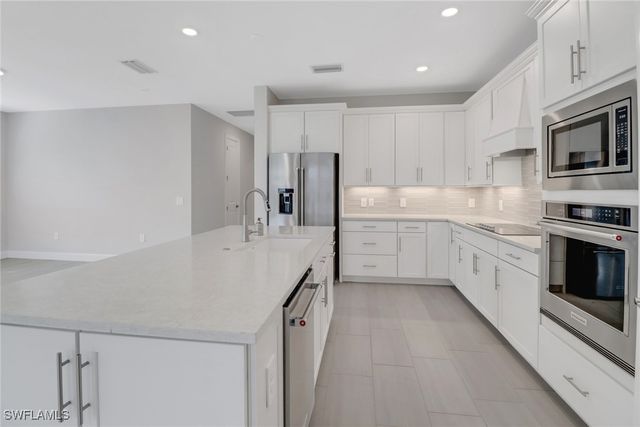 16172 Bacopa DR, Alva, FL 33920