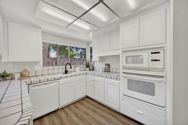 1335 Bedford Avenue, Sunnyvale, CA 94087