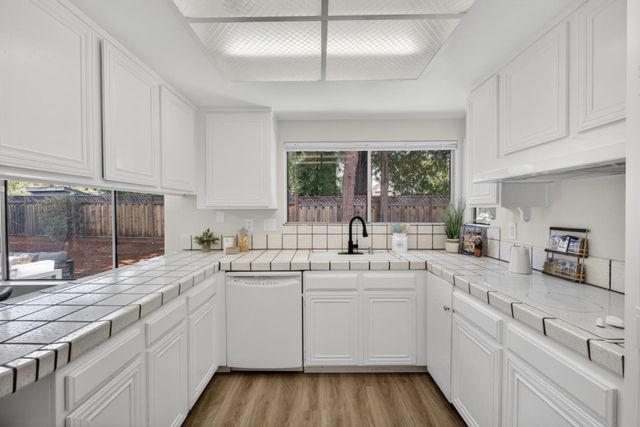 1335 Bedford Avenue, Sunnyvale, CA 94087