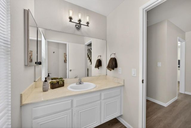 1335 Bedford Avenue, Sunnyvale, CA 94087