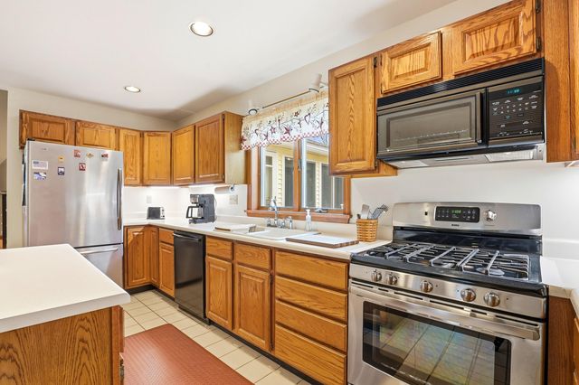 35 Turnpike Road, Sharon, NH 03458