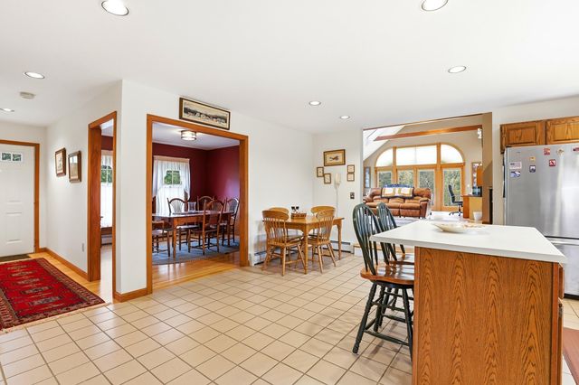 35 Turnpike Road, Sharon, NH 03458