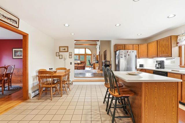 35 Turnpike Road, Sharon, NH 03458