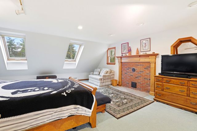 35 Turnpike Road, Sharon, NH 03458