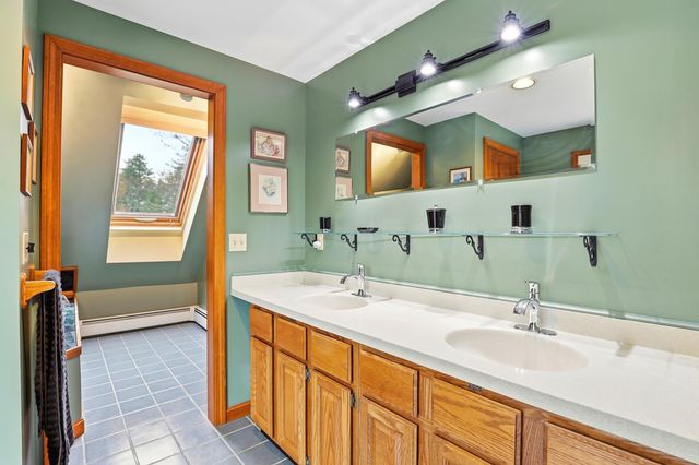 35 Turnpike Road, Sharon, NH 03458