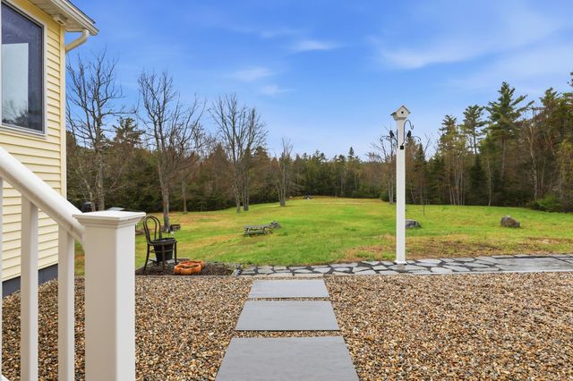 35 Turnpike Road, Sharon, NH 03458