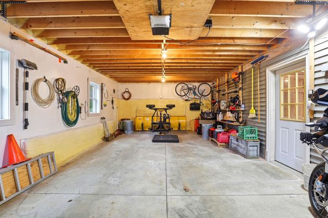 35 Turnpike Road, Sharon, NH 03458