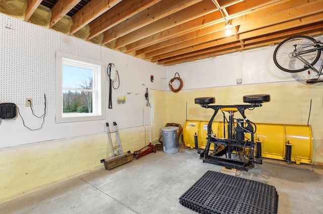 35 Turnpike Road, Sharon, NH 03458