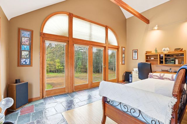35 Turnpike Road, Sharon, NH 03458