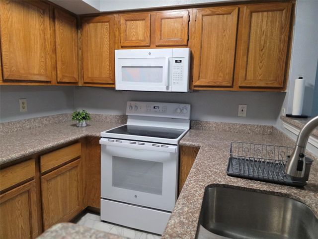 2300 Old Spanish Trail Drive 1085, Houston, TX 77054