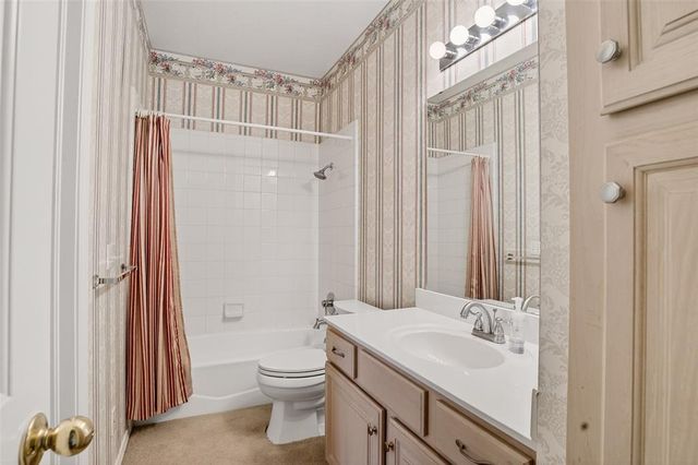 2016 NW 160th Place, Edmond, OK 73013