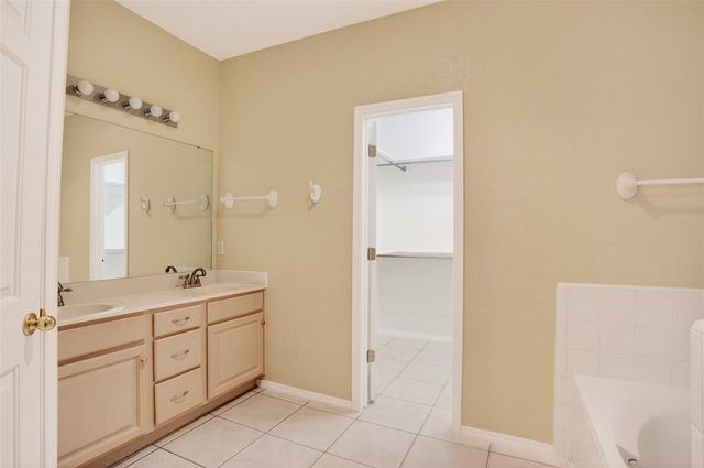 2016 NW 160th Place, Edmond, OK 73013