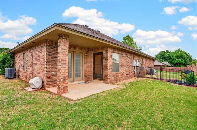 2016 NW 160th Place, Edmond, OK 73013