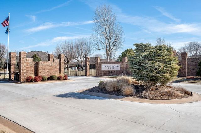 2016 NW 160th Place, Edmond, OK 73013