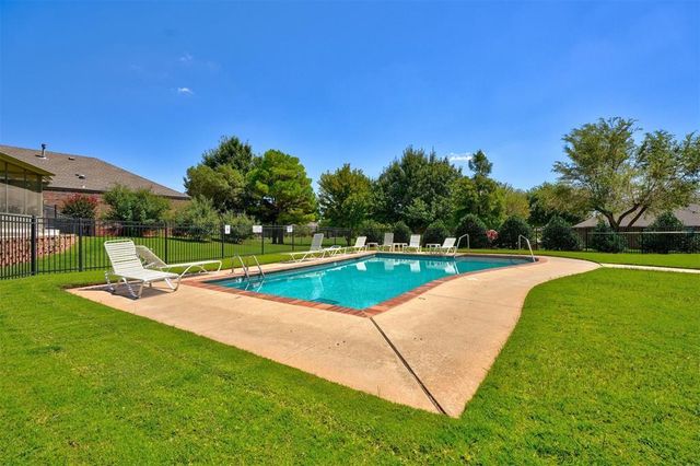 2016 NW 160th Place, Edmond, OK 73013