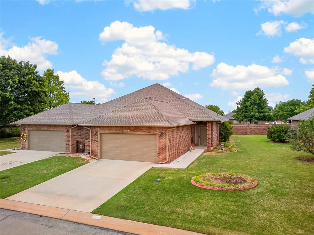 2016 NW 160th Place, Edmond, OK 73013