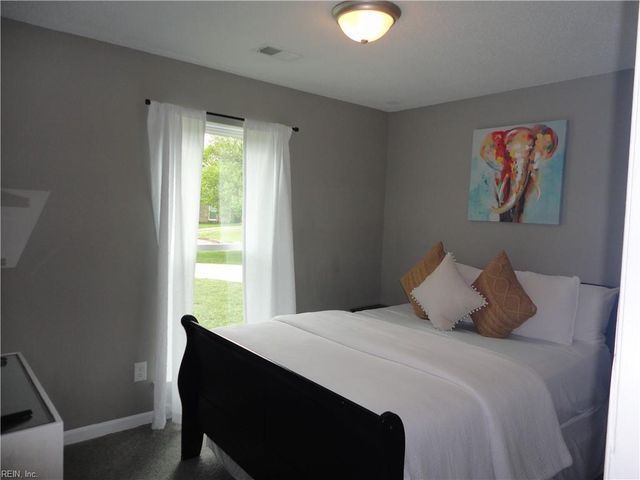 4245 Buckeye CT, Virginia Beach, VA 23462