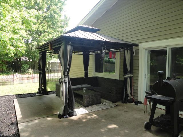 4245 Buckeye CT, Virginia Beach, VA 23462