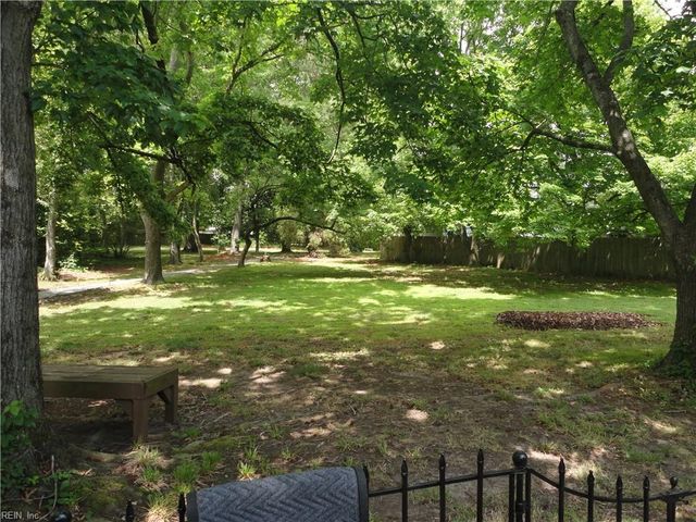 4245 Buckeye CT, Virginia Beach, VA 23462