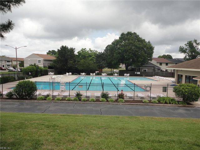 4245 Buckeye CT, Virginia Beach, VA 23462