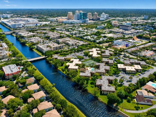 7935 SW 86th St 823, Miami, FL 33143