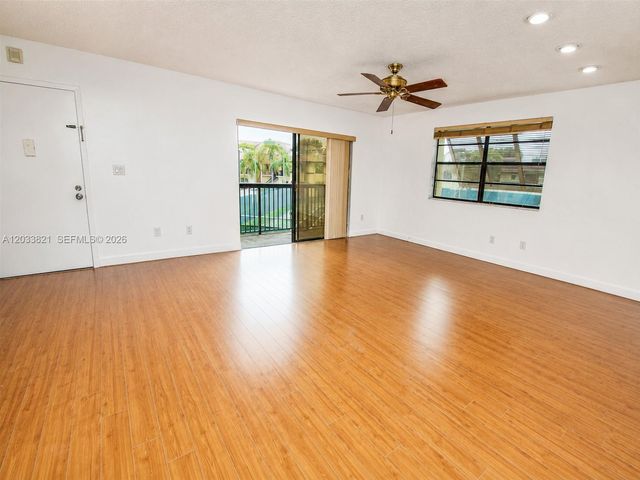 7935 SW 86th St 823, Miami, FL 33143
