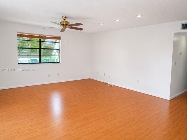 7935 SW 86th St 823, Miami, FL 33143