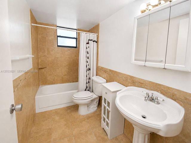 7935 SW 86th St 823, Miami, FL 33143