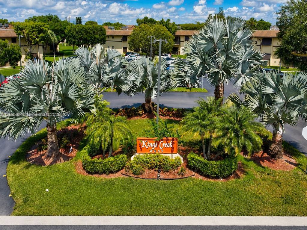 7935 SW 86th St 823, Miami, FL 33143