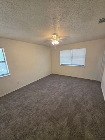 521 E Jay Court, Desoto, TX 75115