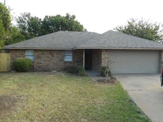 521 E Jay Court, Desoto, TX 75115