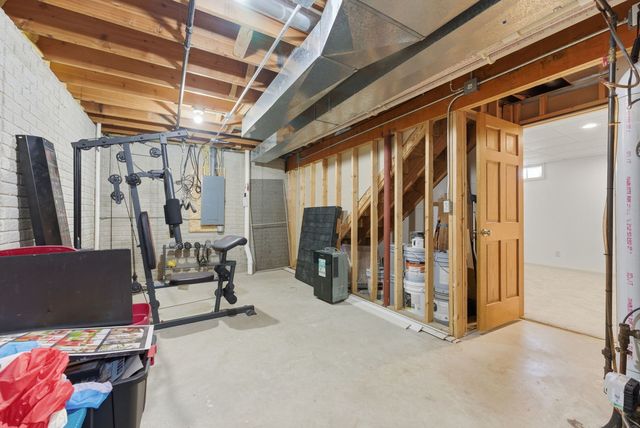613 Conor Court, Blue Grass, IA 52726