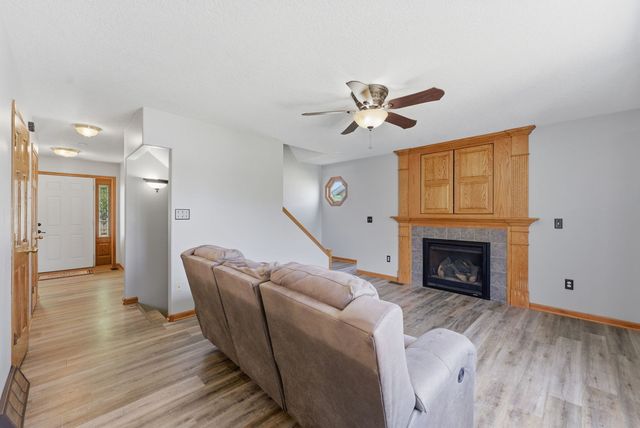 613 Conor Court, Blue Grass, IA 52726