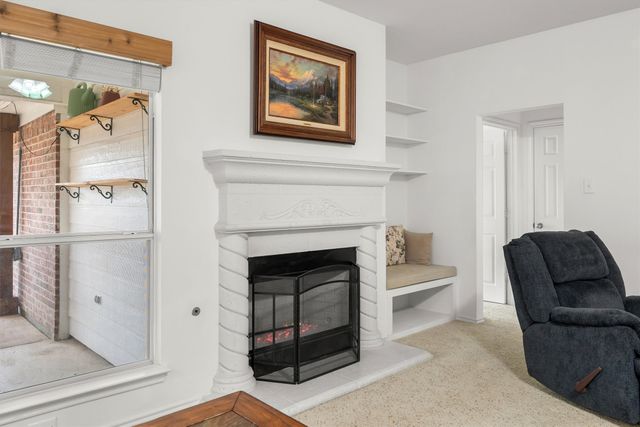 5712 Creekway Drive, Denton, TX 76226