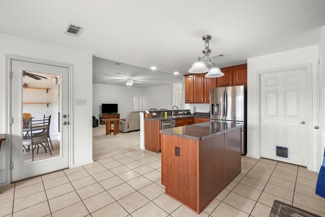 5712 Creekway Drive, Denton, TX 76226