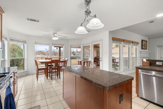 5712 Creekway Drive, Denton, TX 76226