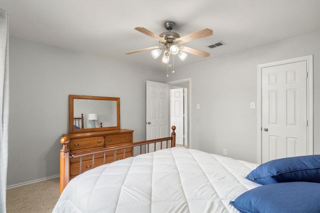 5712 Creekway Drive, Denton, TX 76226