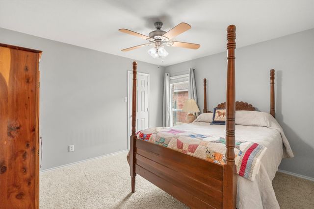 5712 Creekway Drive, Denton, TX 76226