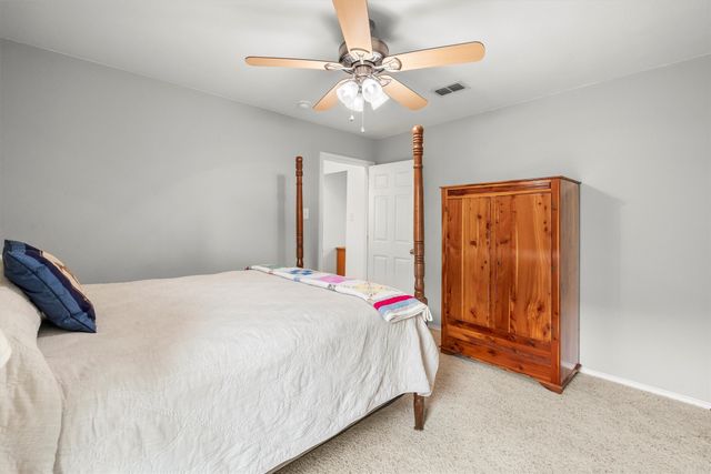 5712 Creekway Drive, Denton, TX 76226