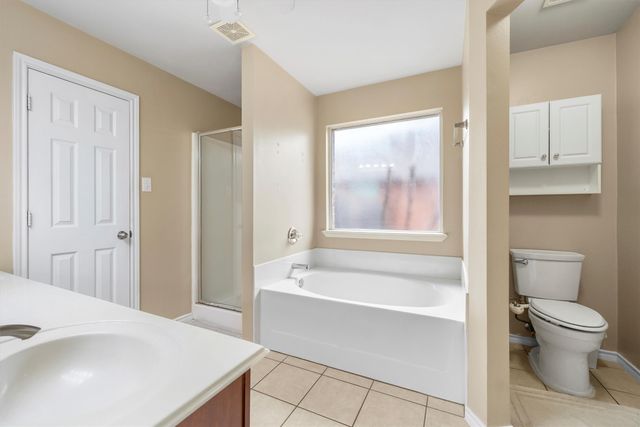 5712 Creekway Drive, Denton, TX 76226