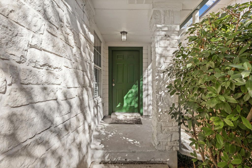 4420 Destinys Gate DR, Austin, TX 78727