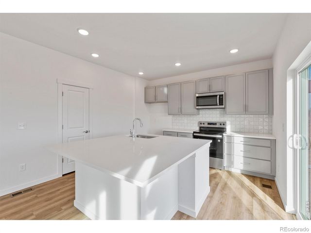 677 Muturu Road, Johnstown, CO 80534