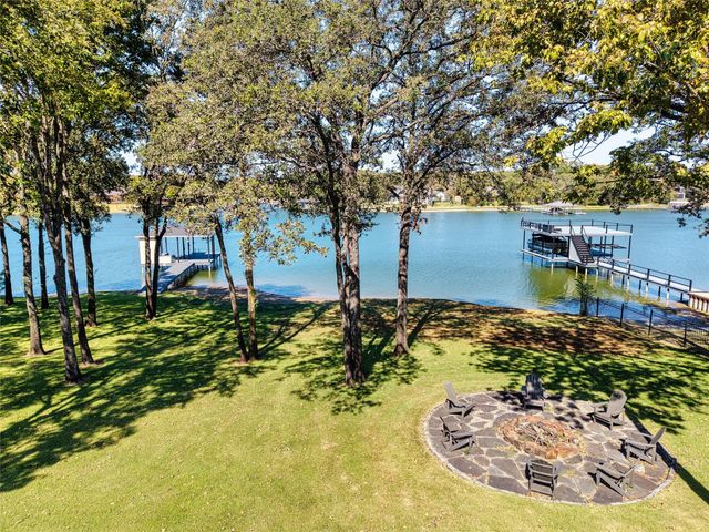 1121 The Shores Drive, Corsicana, TX 75109