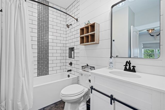 1121 The Shores Drive, Corsicana, TX 75109