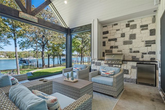 1121 The Shores Drive, Corsicana, TX 75109